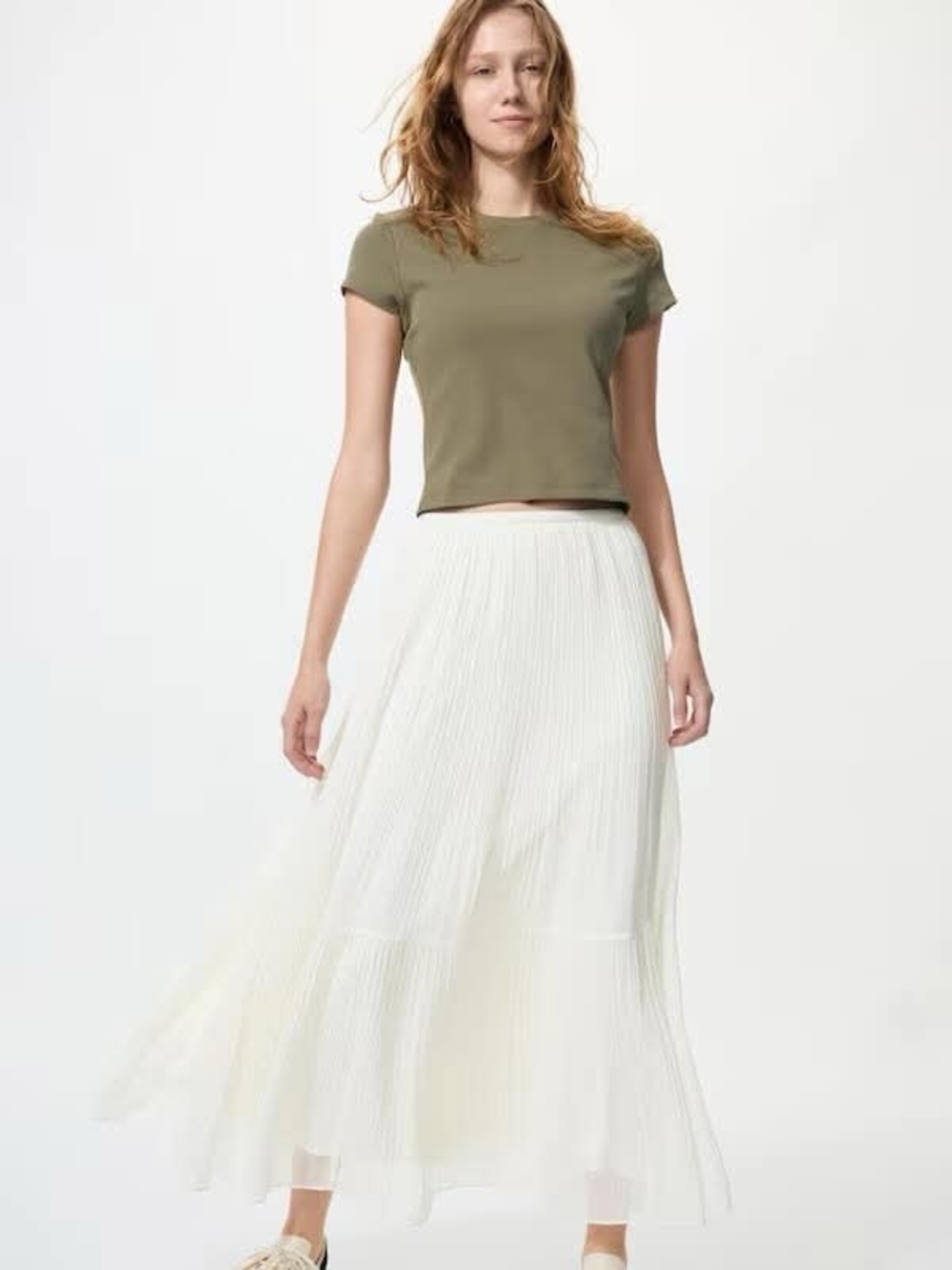 Uniqlo White Pleated Maxi Skirt